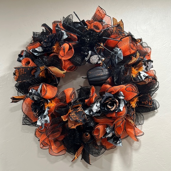 Happy Halloween black and orange wreath for indoors - Picture 2 of 8